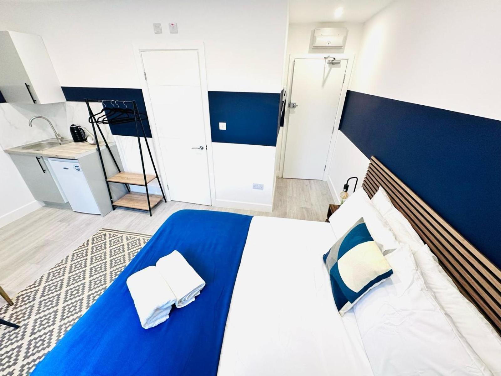 London 58 Blue House City Center Studio, Top Spot ภายนอก รูปภาพ