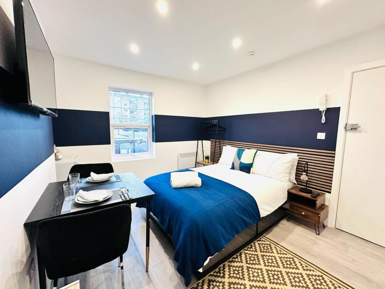 London 58 Blue House City Center Studio, Top Spot ภายนอก รูปภาพ
