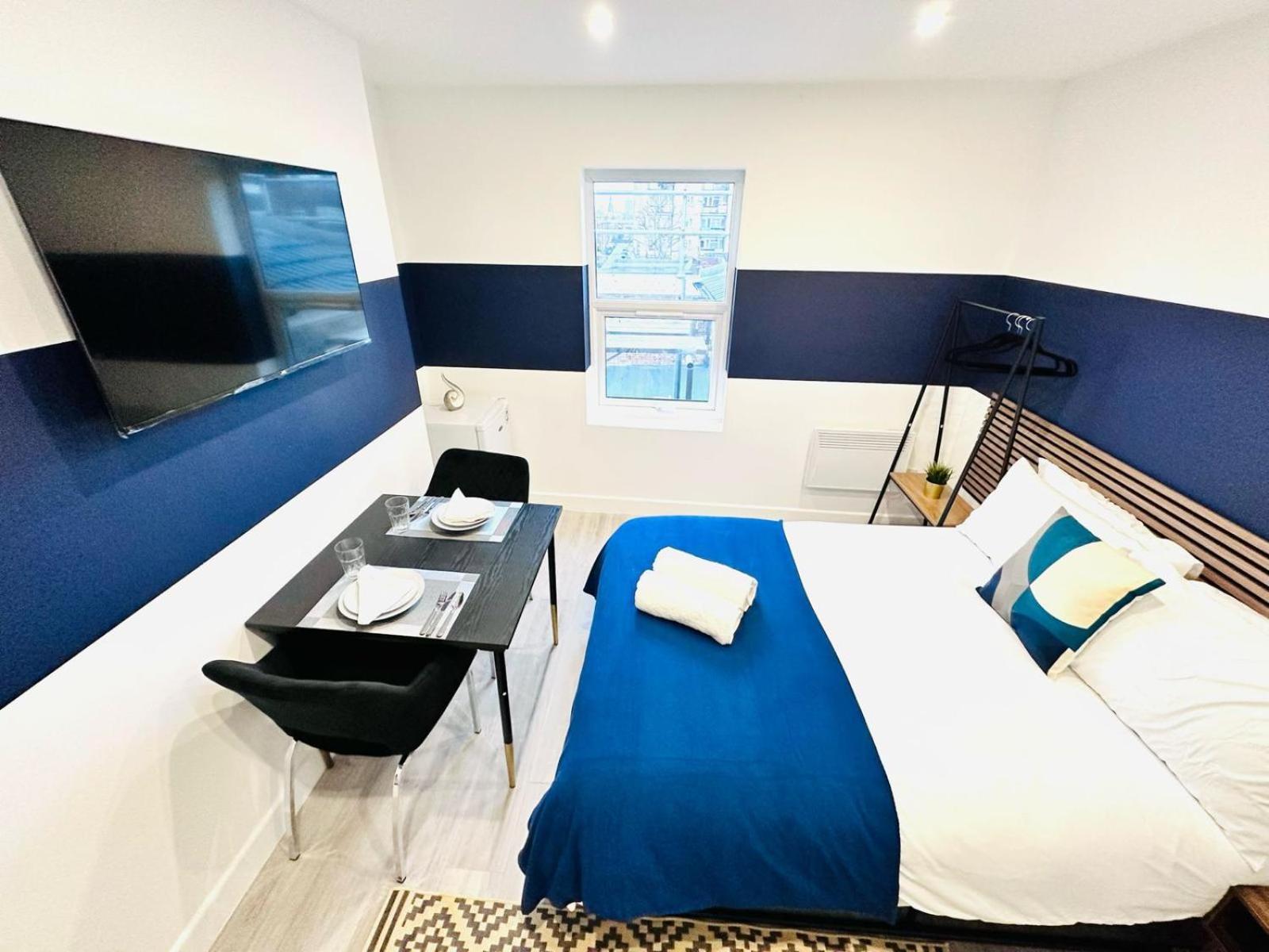 London 58 Blue House City Center Studio, Top Spot ภายนอก รูปภาพ