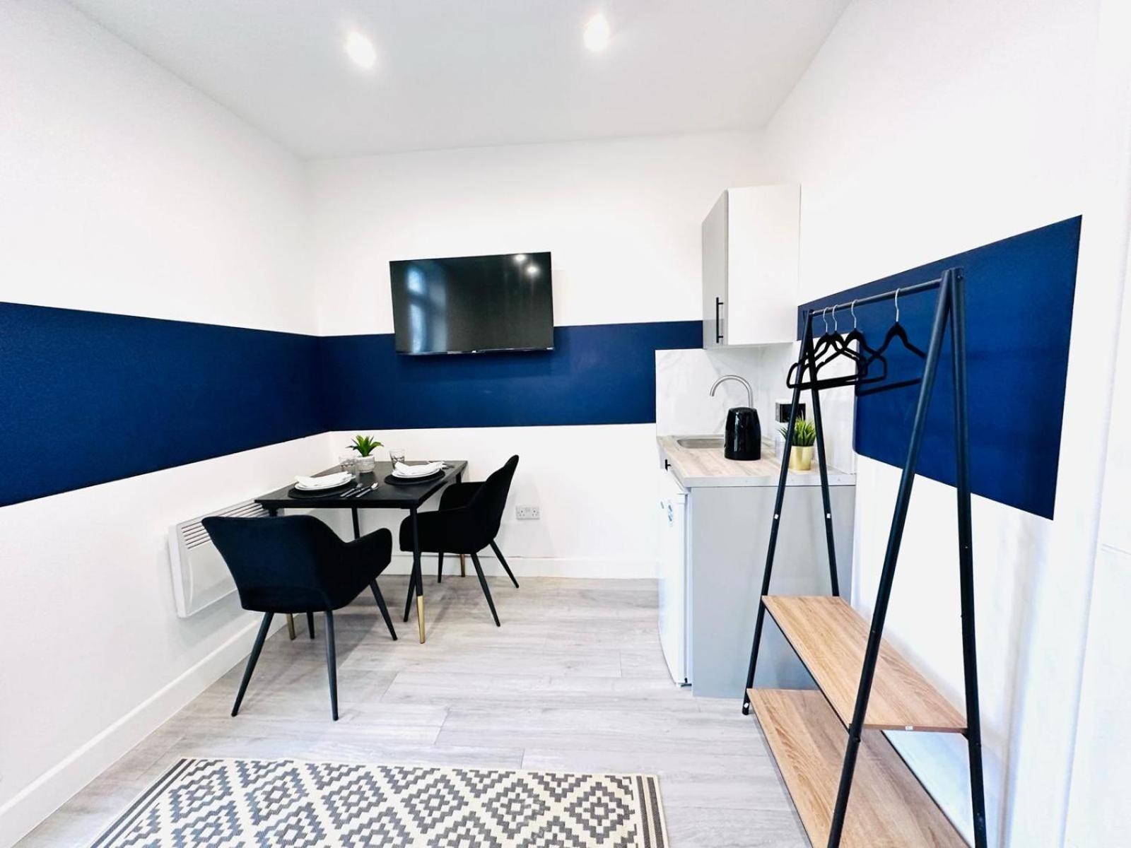 London 58 Blue House City Center Studio, Top Spot ภายนอก รูปภาพ