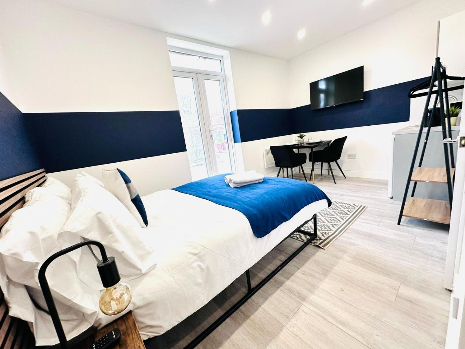 London 58 Blue House City Center Studio, Top Spot ภายนอก รูปภาพ