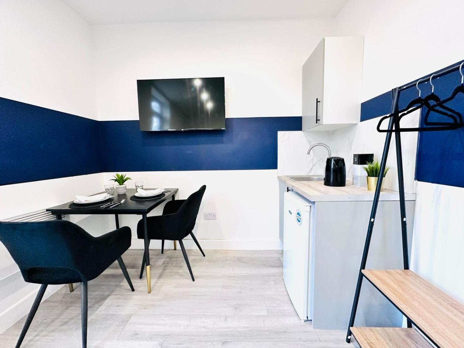 London 58 Blue House City Center Studio, Top Spot ภายนอก รูปภาพ