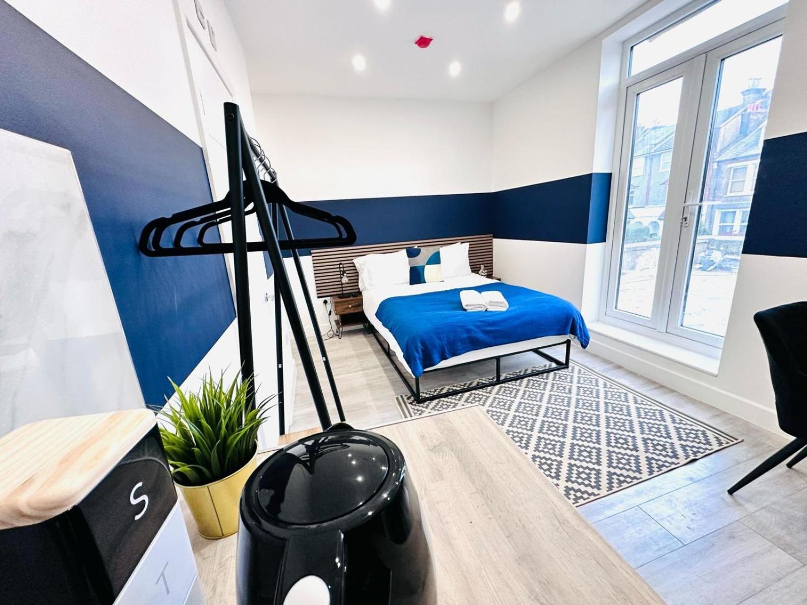 London 58 Blue House City Center Studio, Top Spot ภายนอก รูปภาพ
