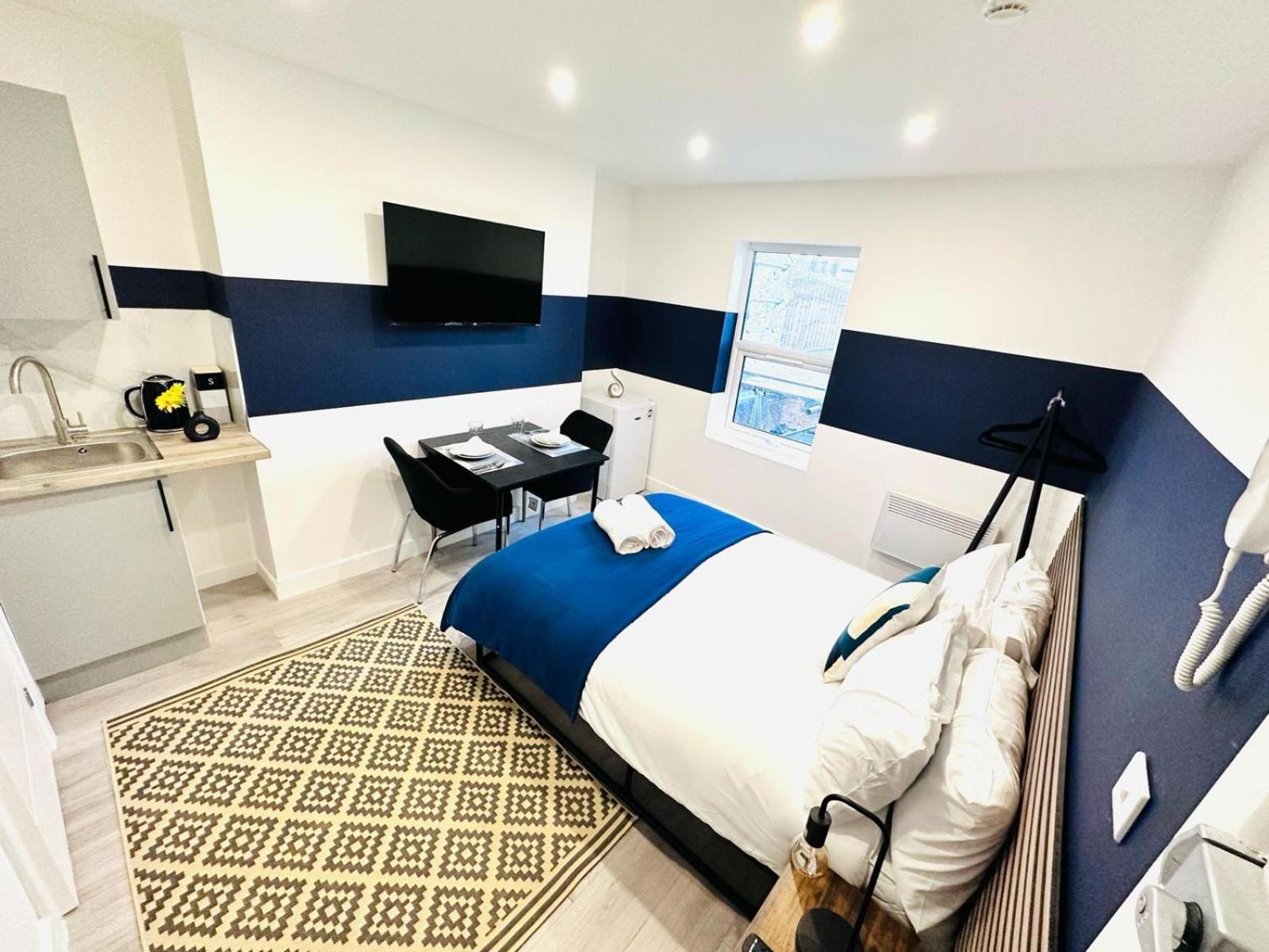 London 58 Blue House City Center Studio, Top Spot ภายนอก รูปภาพ