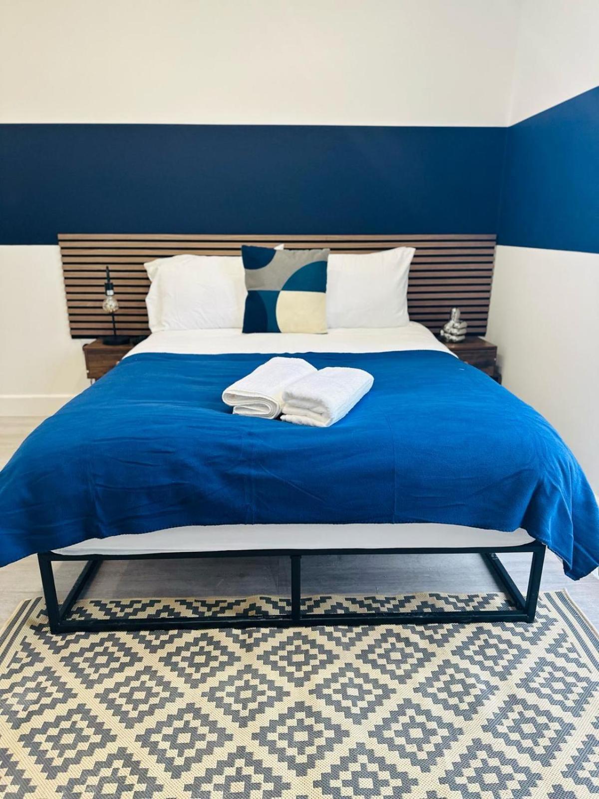 London 58 Blue House City Center Studio, Top Spot ภายนอก รูปภาพ