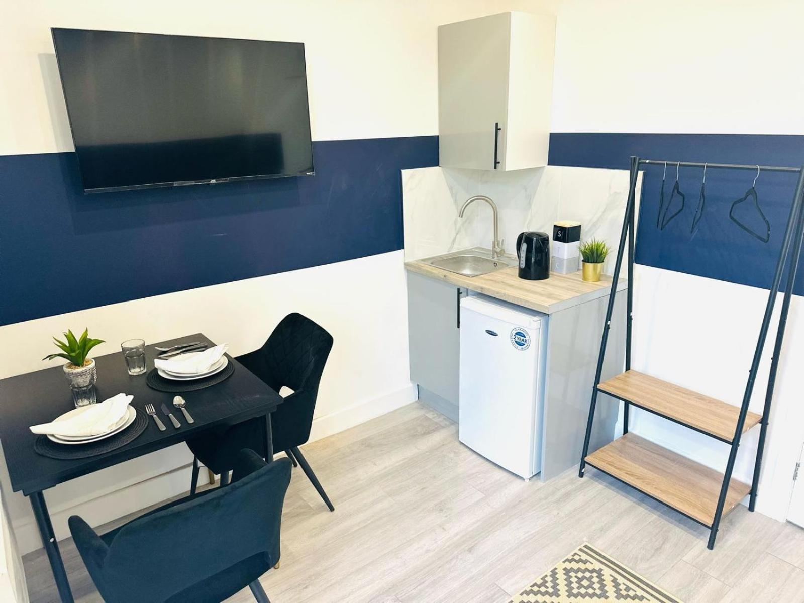London 58 Blue House City Center Studio, Top Spot ภายนอก รูปภาพ
